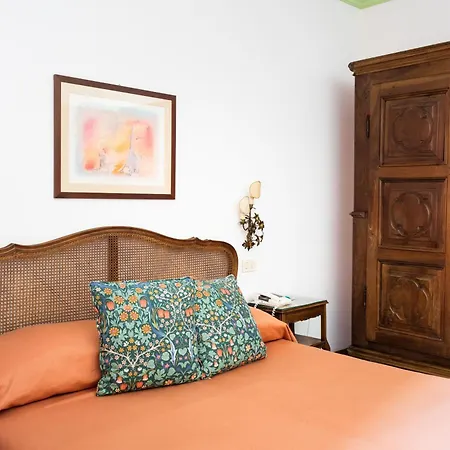 Residenza D'epoca Quattro Fontane Szálloda 4*