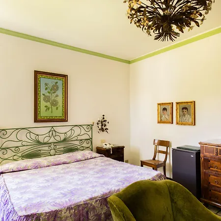Szálloda Residenza D'epoca Quattro Fontane 4*