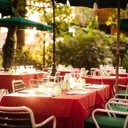 Hotel Residenza D'epoca Quattro Fontane 4*